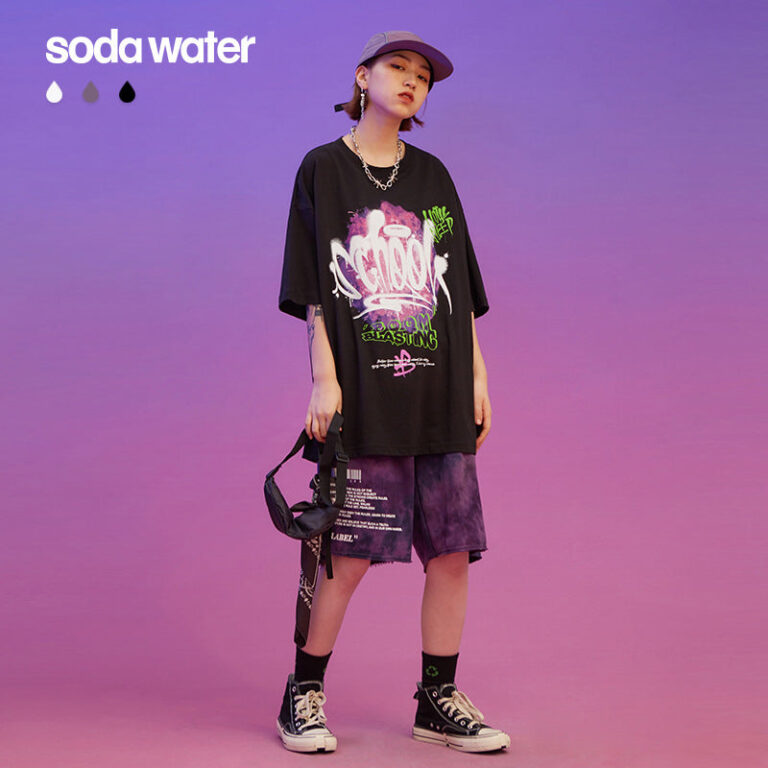 "SCHOOL" Graffiti Printed T-shirt