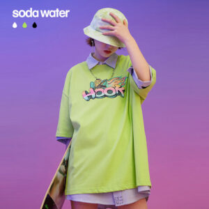 "Hook" Alien Skateboard Printed T-shirt