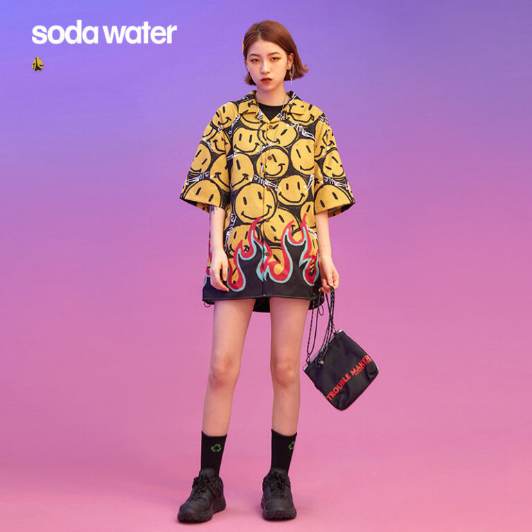 "Smile" All Over Print Short-sleeved Shirt