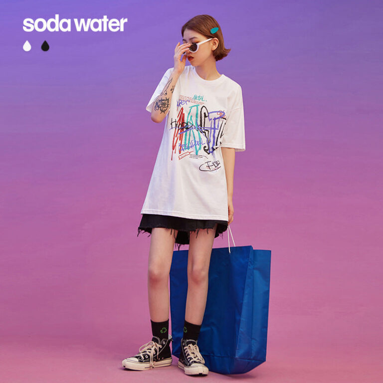 "WASTE" Crayon Printed T-shirt