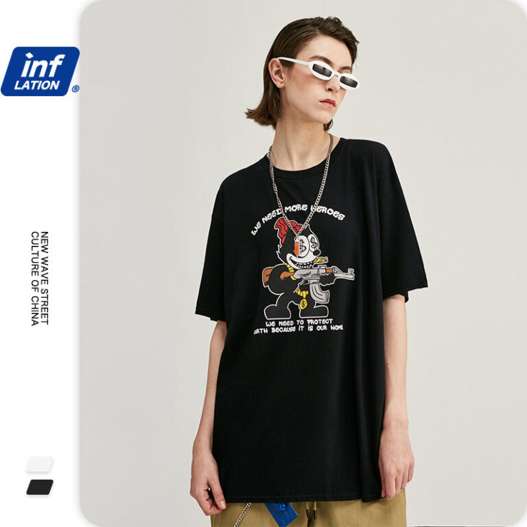 "WE NEED MORE HEROES" Printed T-shirt