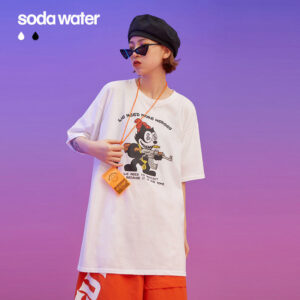 "WE NEED MORE HEROES" Printed T-shirt